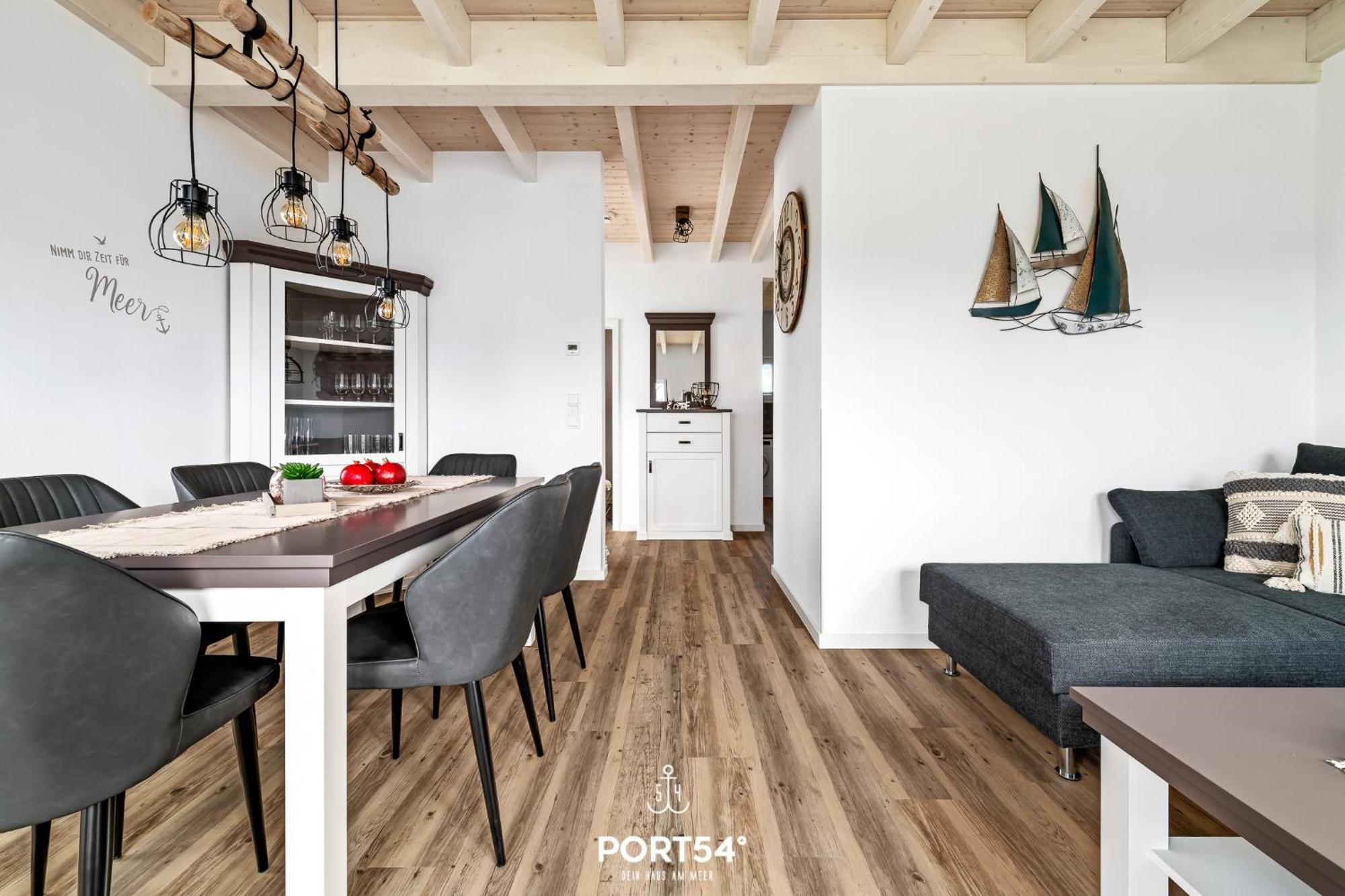 Holiday home Luette Diekhuus *